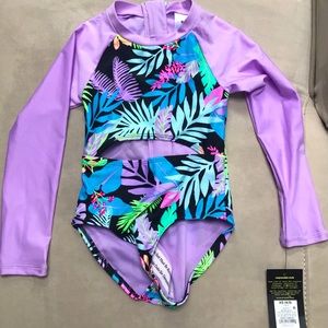 NWT  art class one piece swimsuit long sleeved  size 4-5